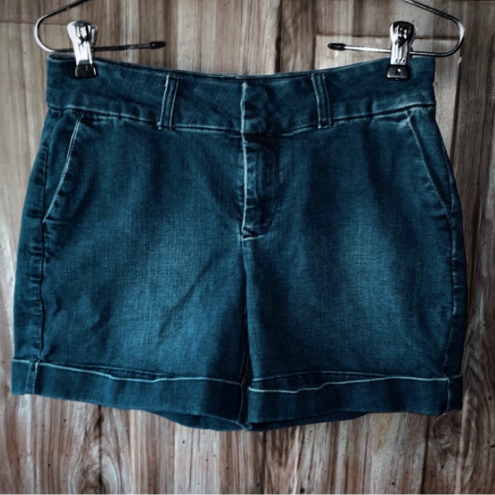 Maurice’s rolled cuff shorty shorts